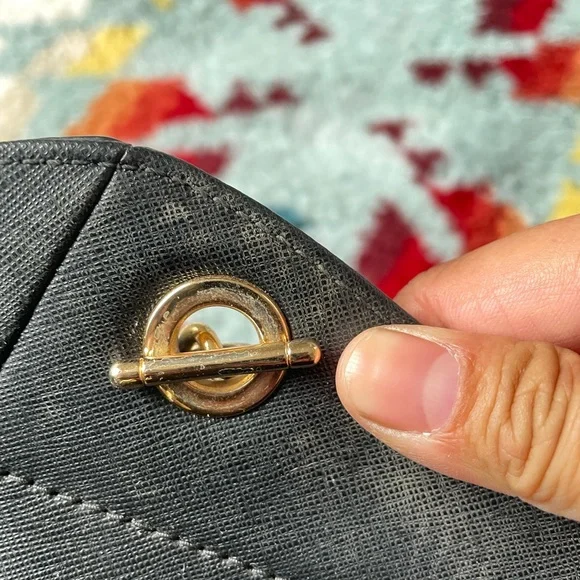 MICHAEL KORS Black with gold chain shoulder tote - Picture 5 of 11